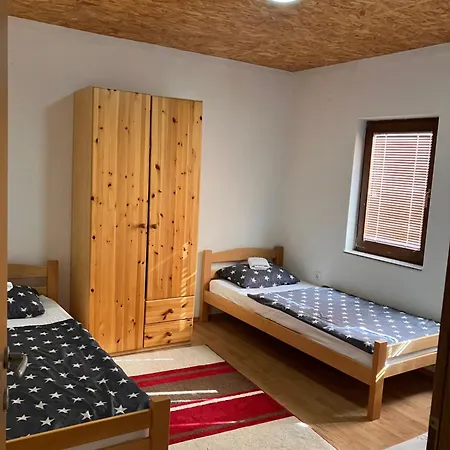 Cozy 2 Bedroom *