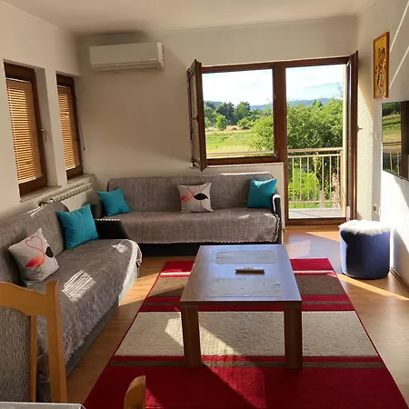 Cozy 2 Bedroom Lejlighed *